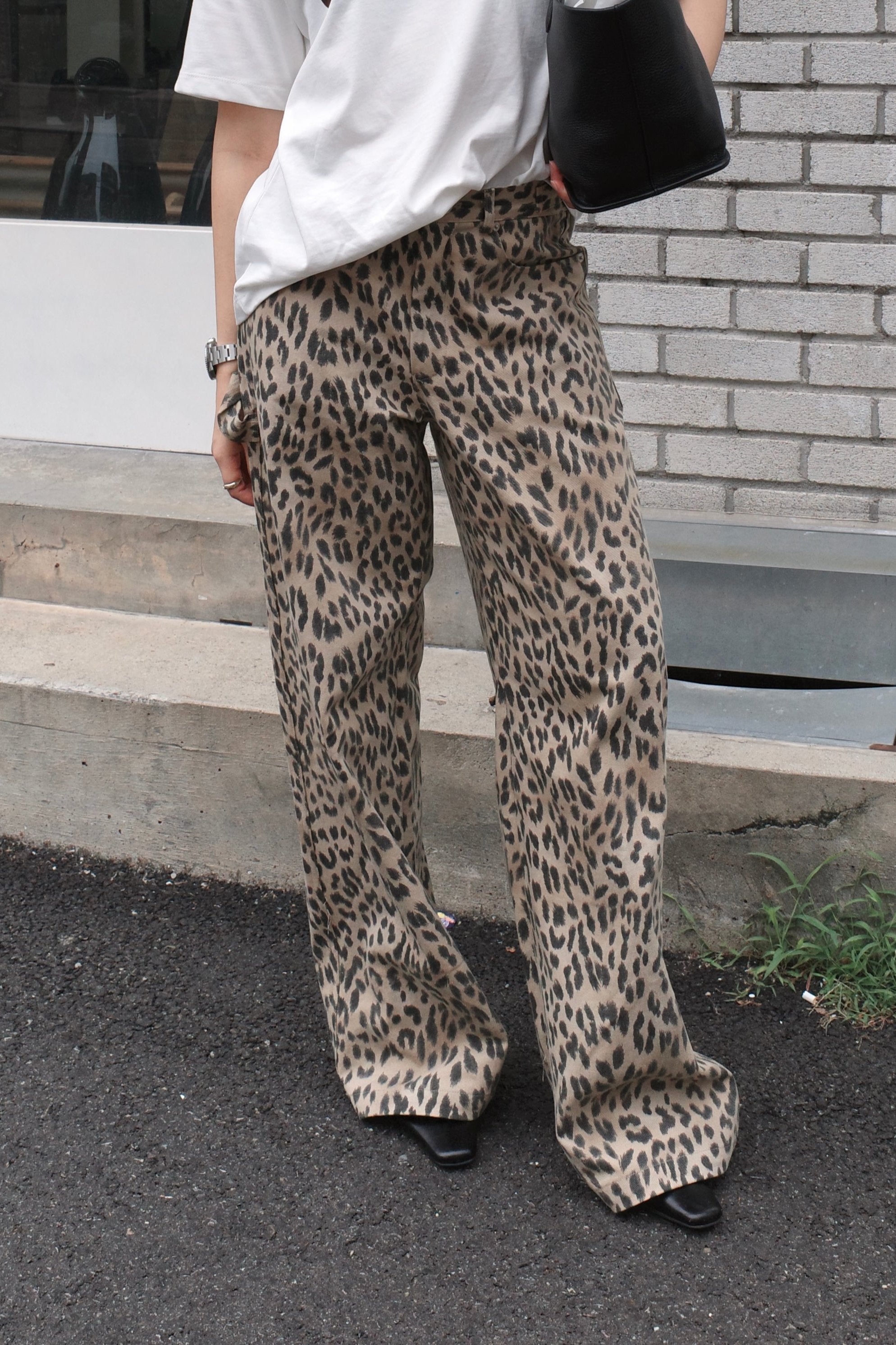 Leopard print adjustable waist straight jeans