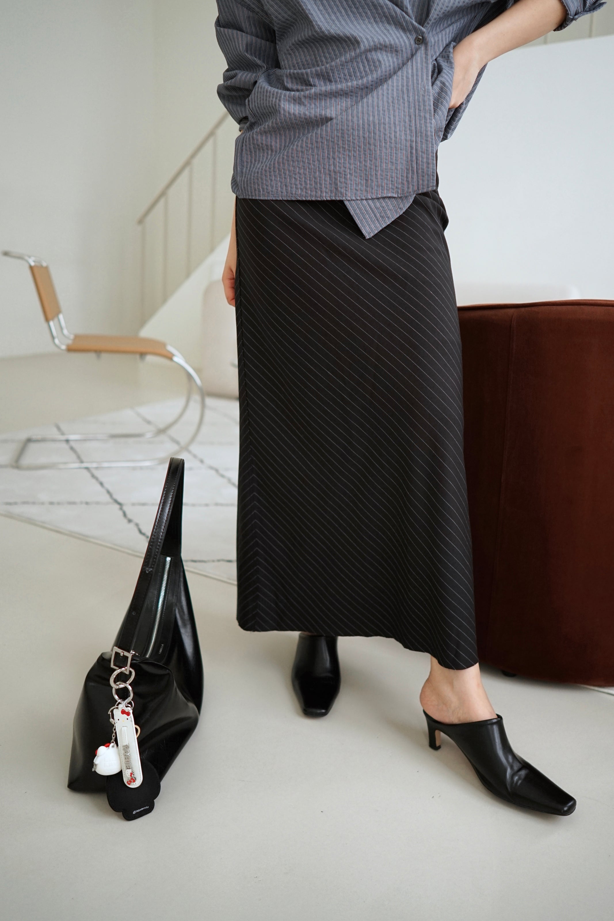 Diagonal striped long skirt