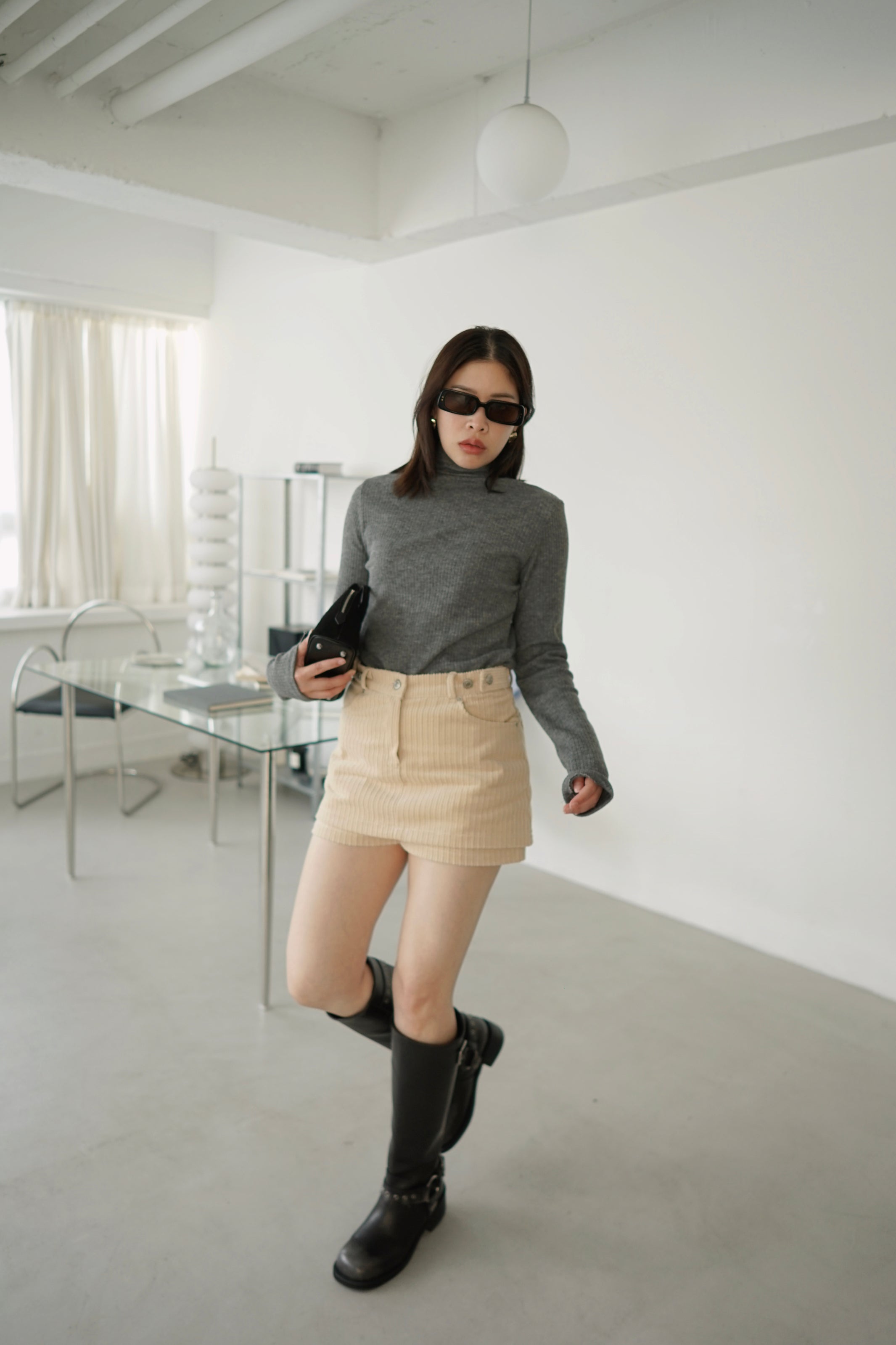 2 way button turtleneck long sleeve tee