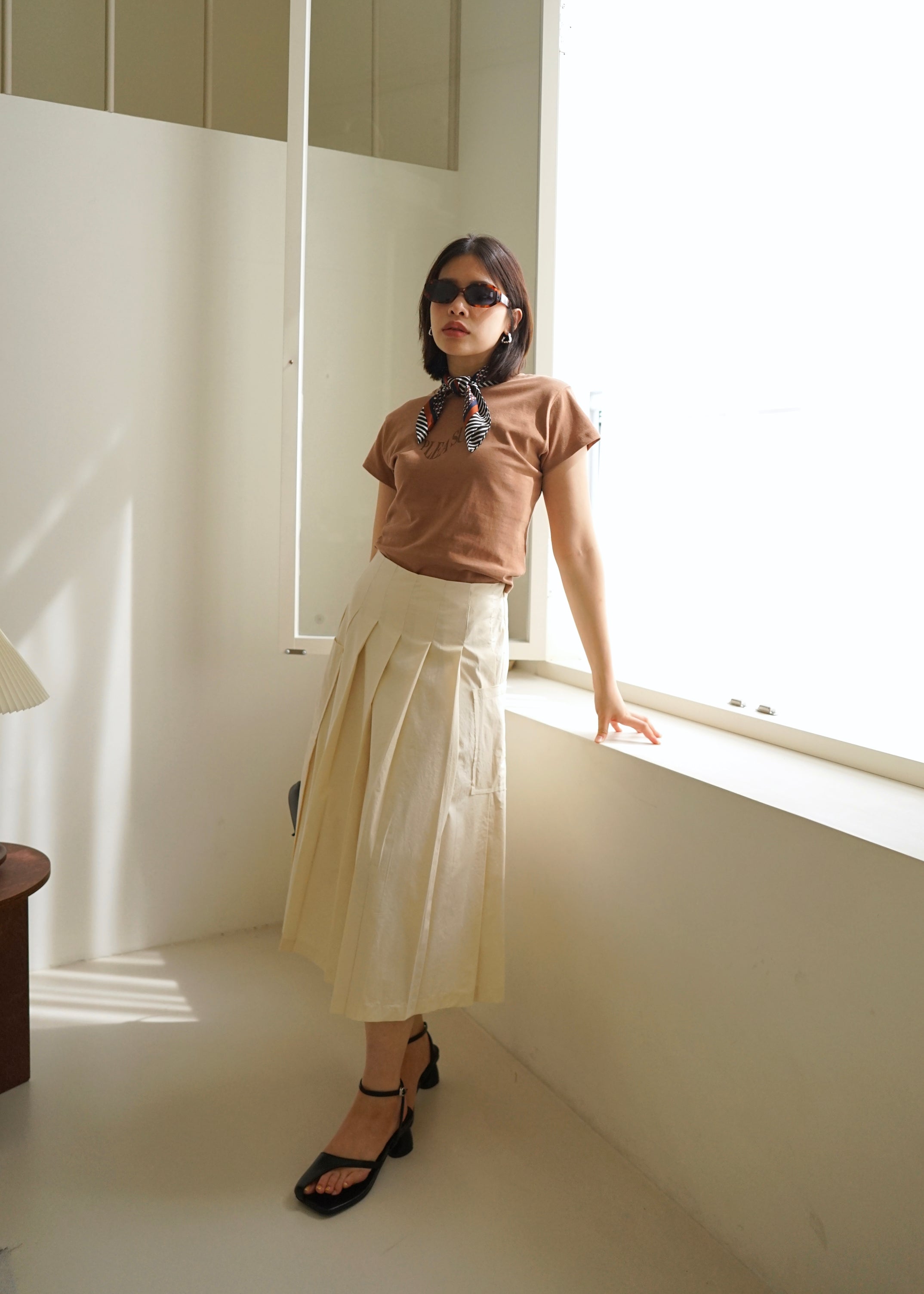 high-rise pleated midi skirt