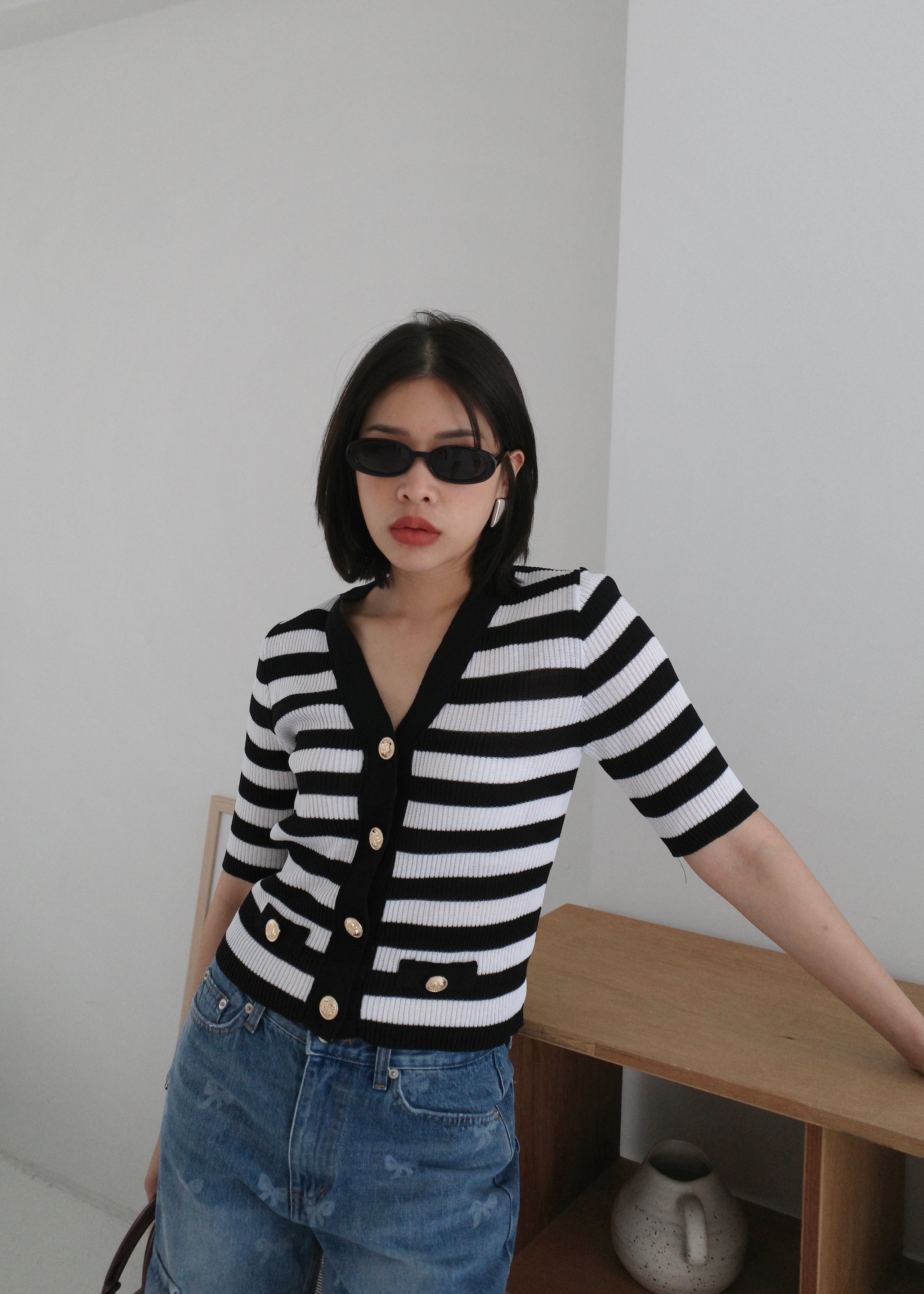 contrast stripe v neck slim blouse