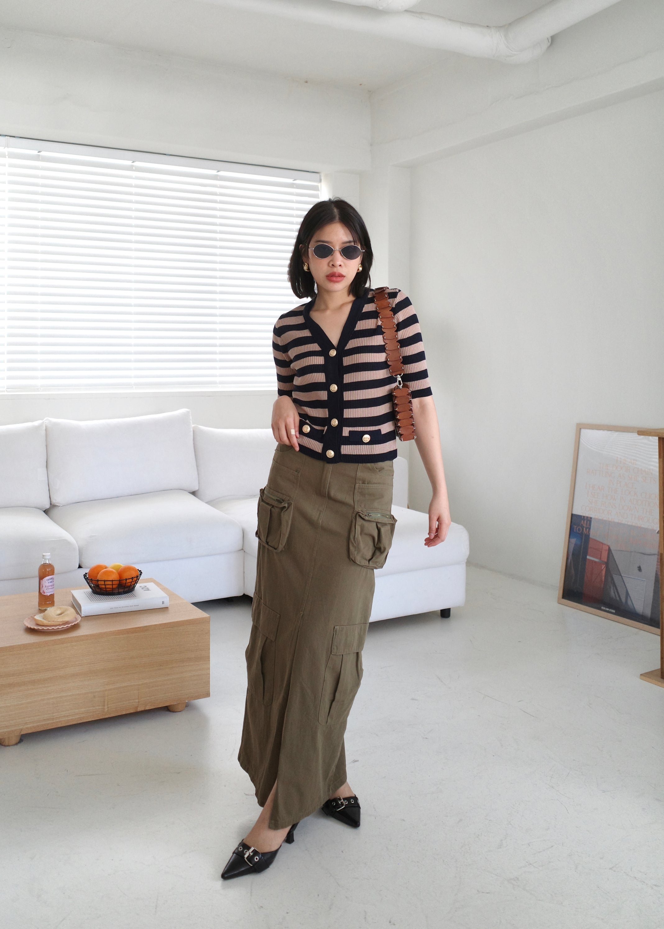 contrast stripe v neck slim blouse