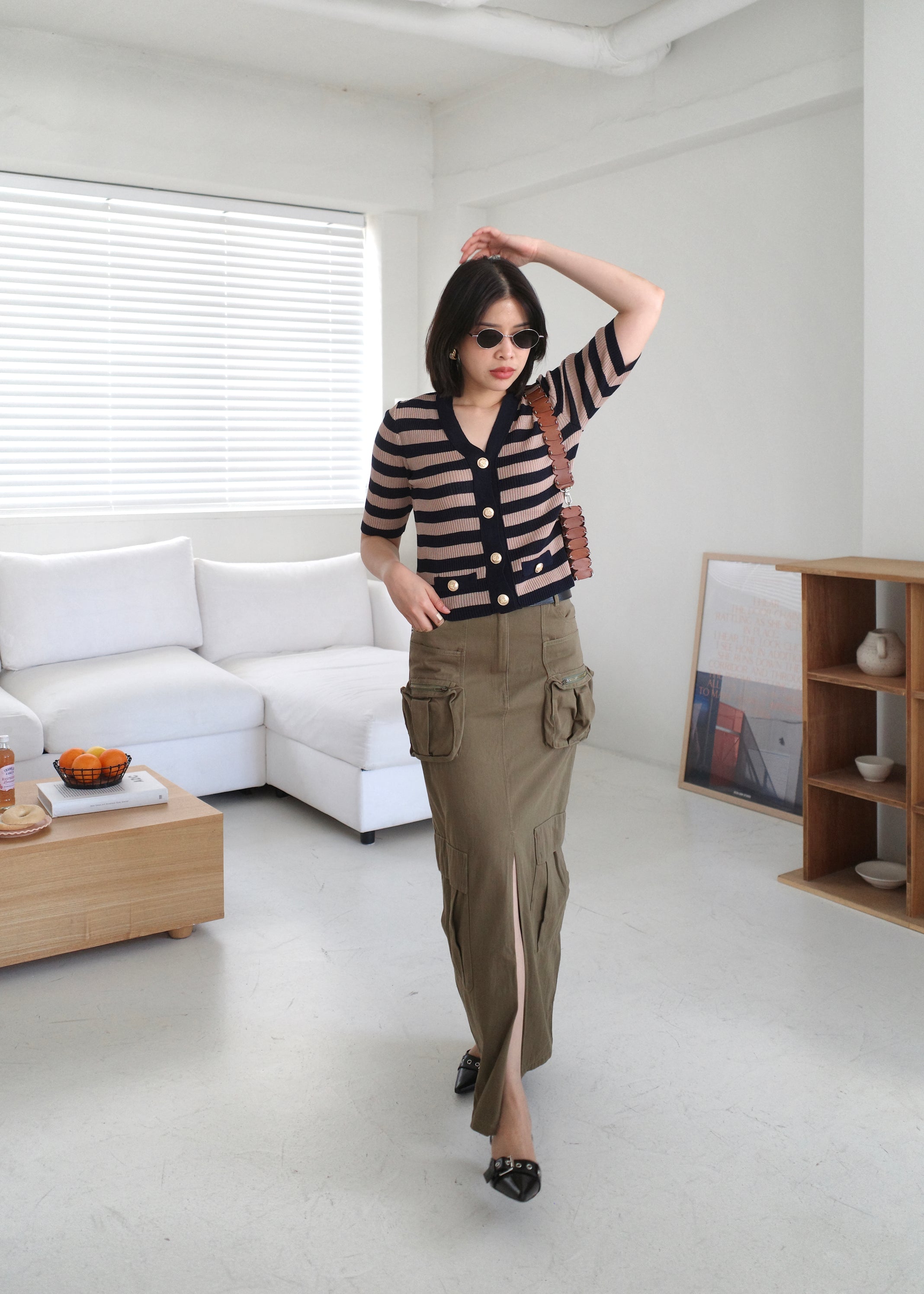 contrast stripe v neck slim blouse