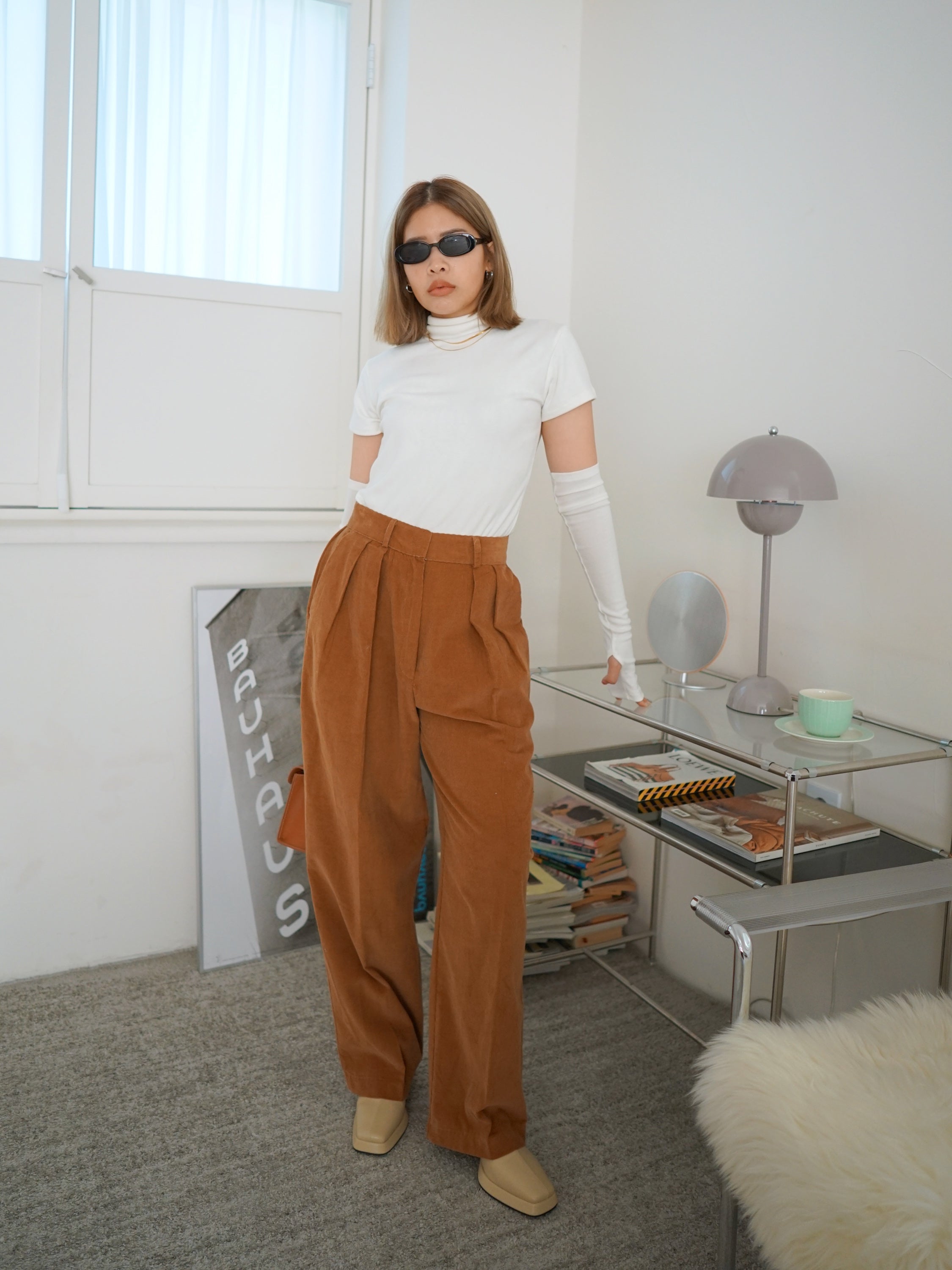 corduroy mid-waist pleated trousers (S)