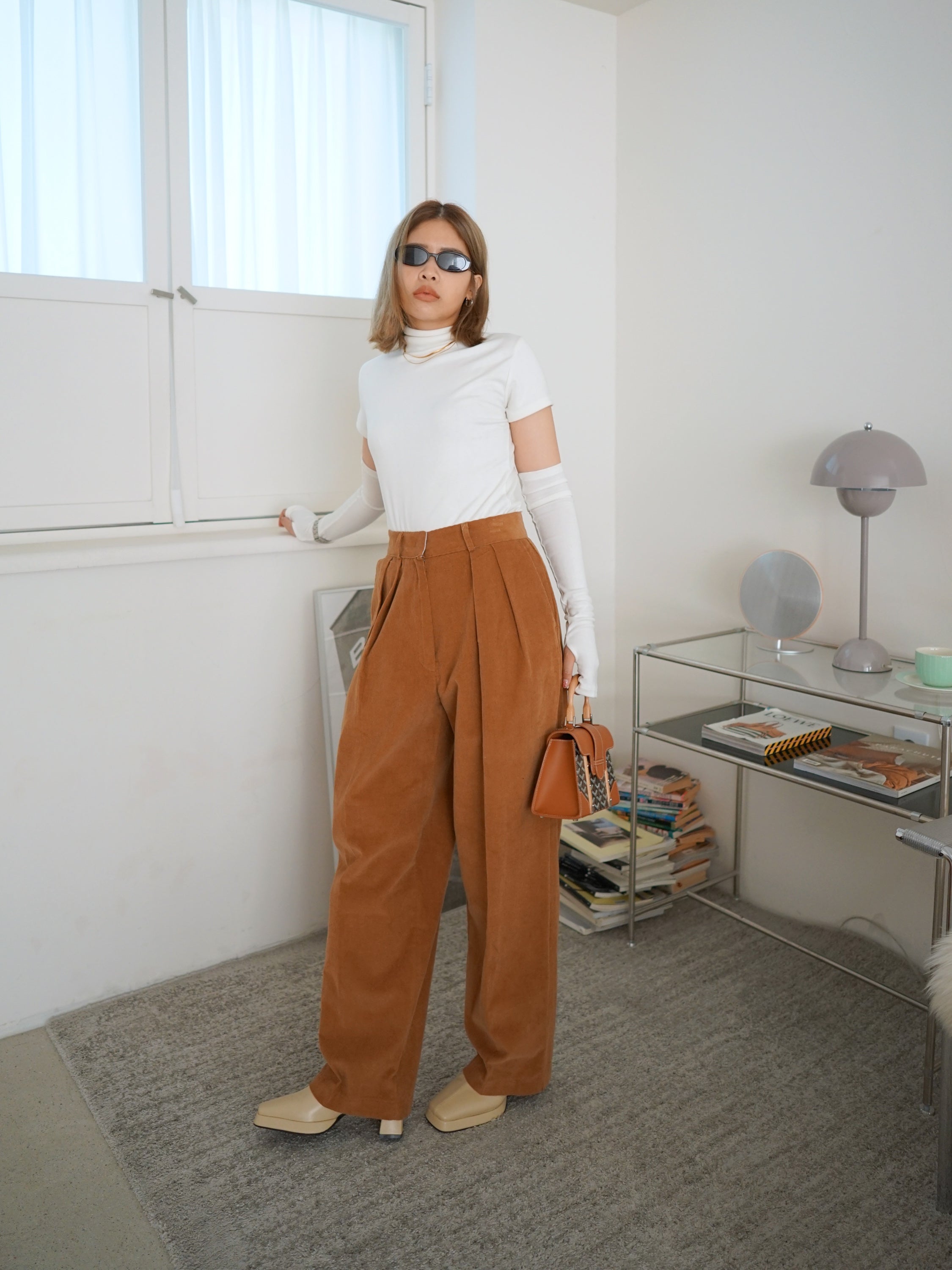 corduroy mid-waist pleated trousers (S)